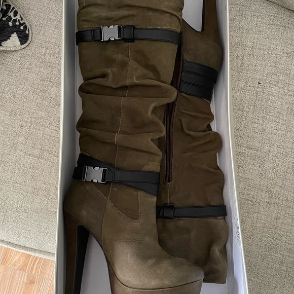 Jessica Simpson Alster platform boots - Picture 16 of 16